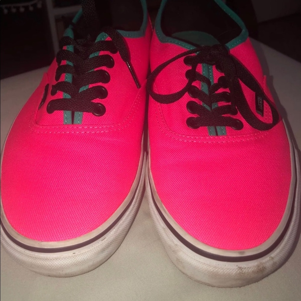 Vans - Picture 4 of 5